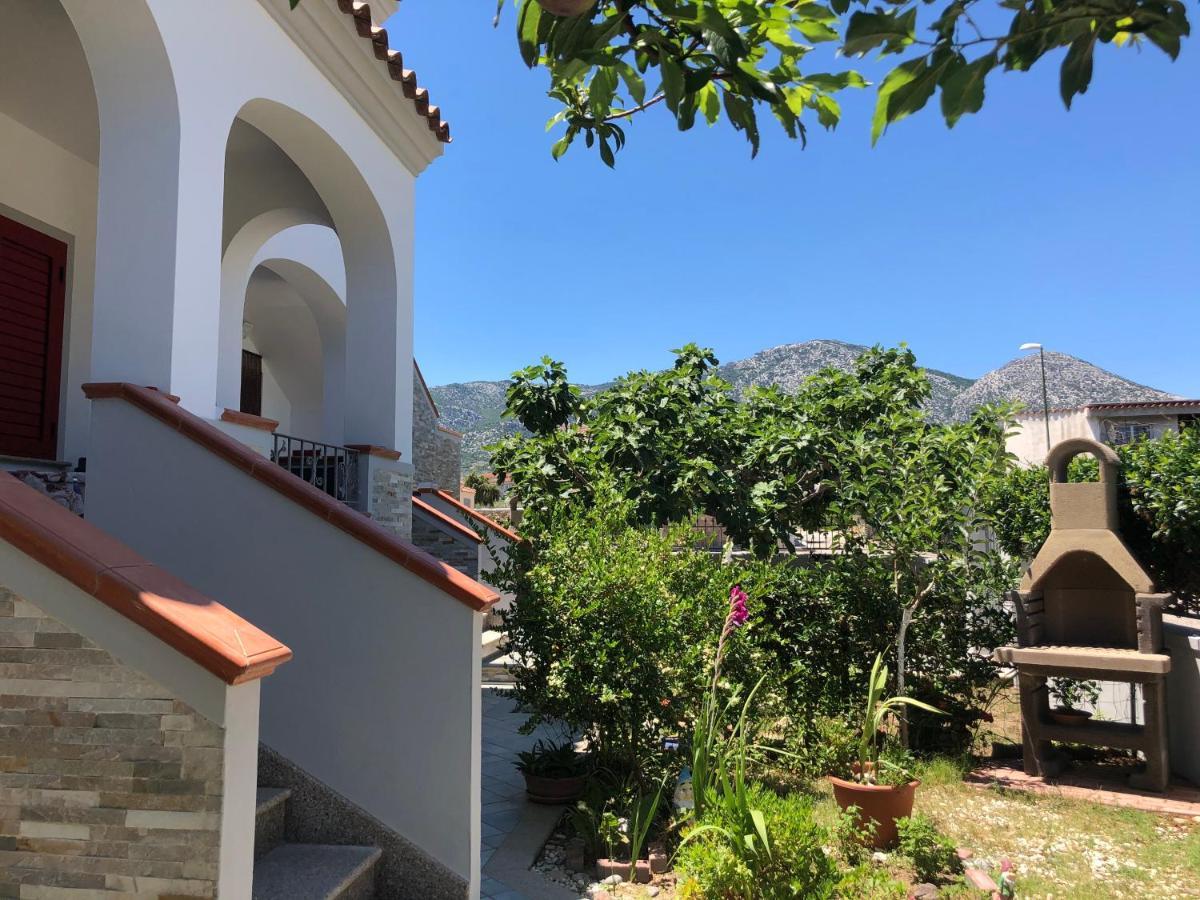 Appartamento In Villa Andreina Orosei Exterior photo