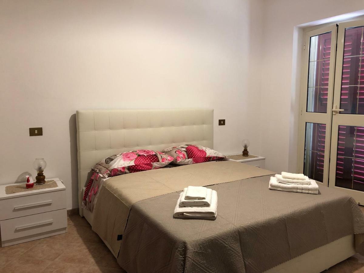 Appartamento In Villa Andreina Orosei Exterior photo